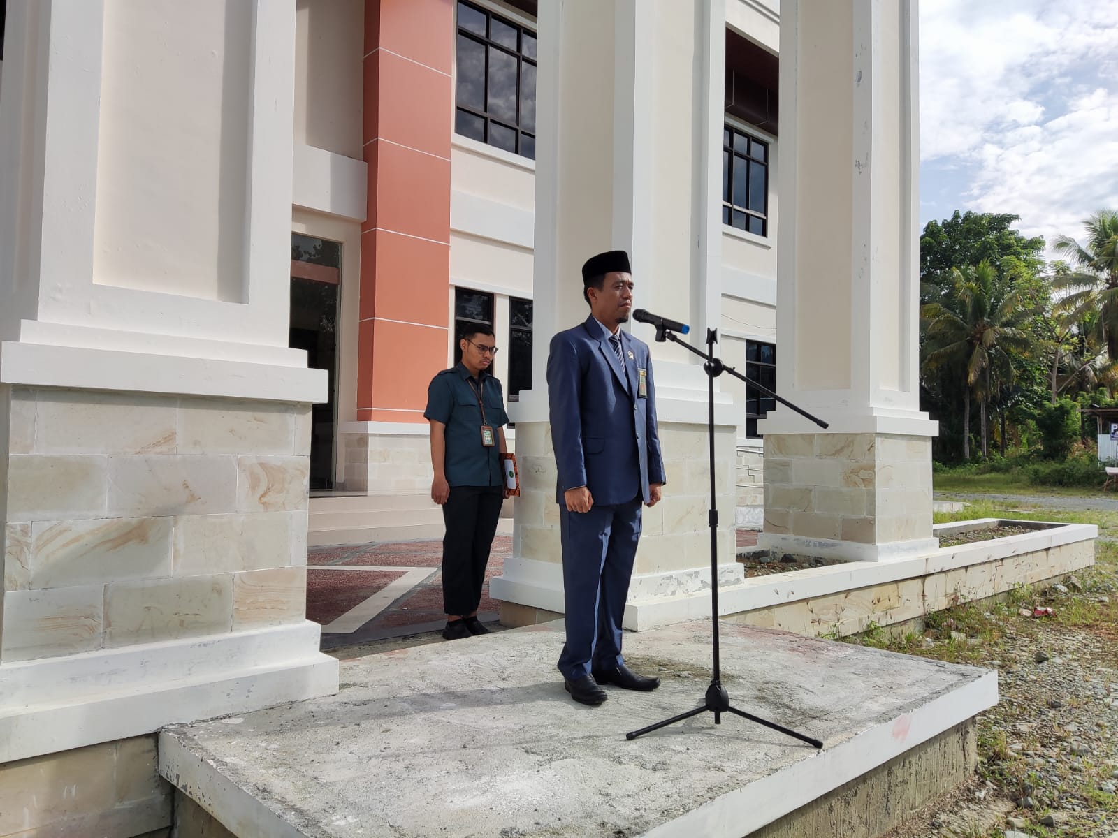 Foto_upacara_sumpah_pemuda_3.jpeg - 224.46 kB