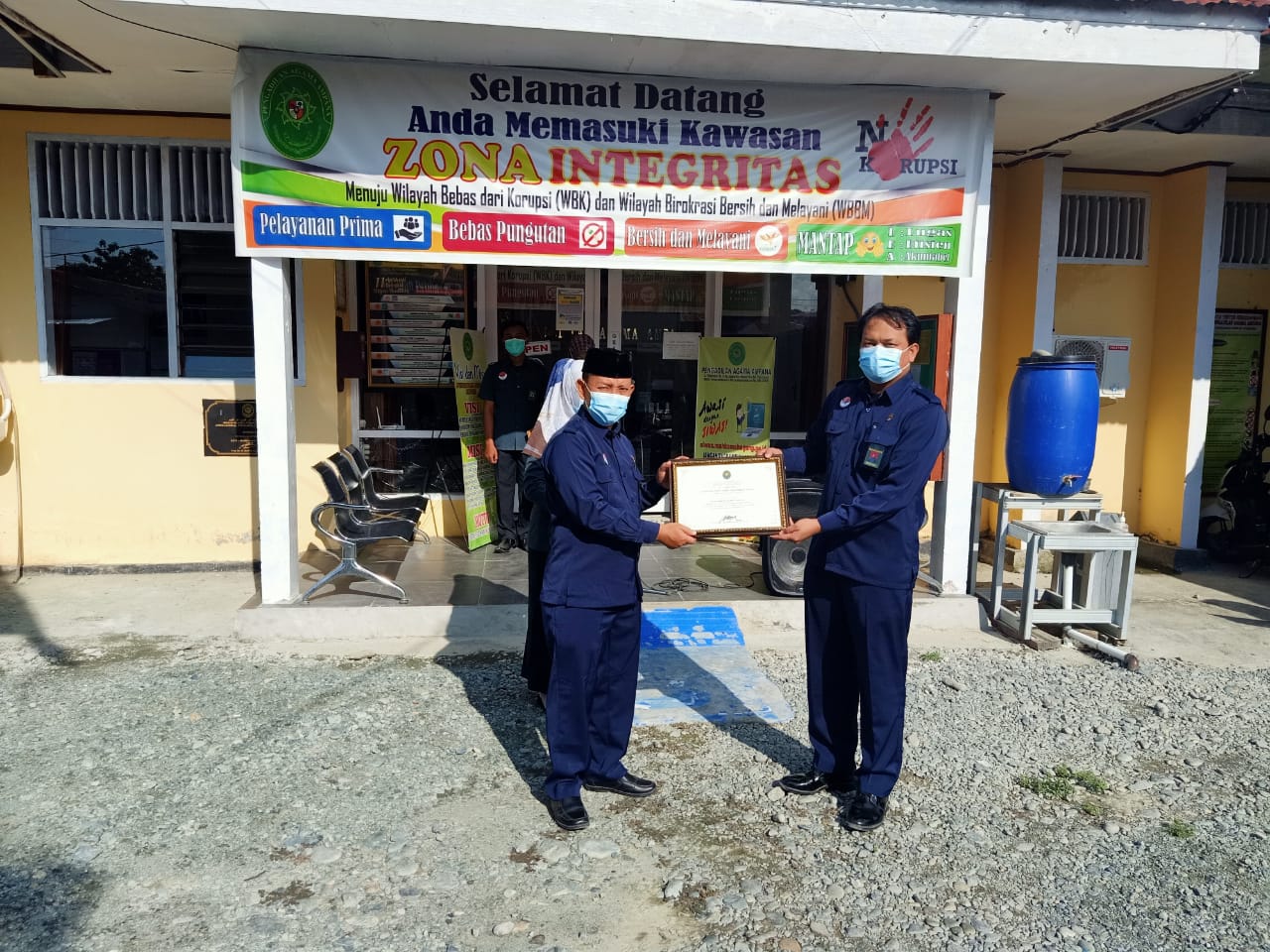 Penyerahan Reward apel 1